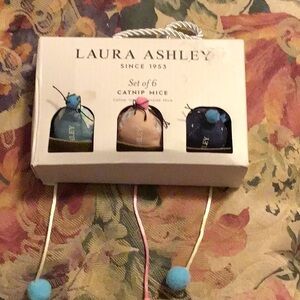 Six pack of catnip toy mice nwot